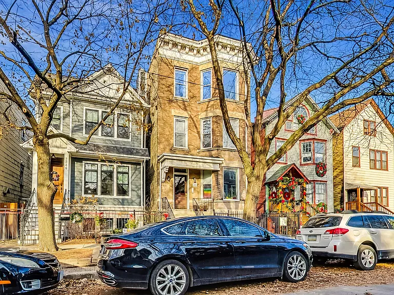 1332 W Nelson St #GDN — Photo 2