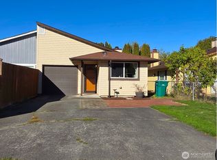5227 101st Pl NE, Marysville, WA