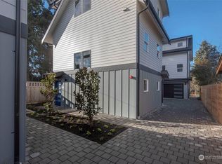 4846 50th Ave SW #B, Seattle, WA 98116