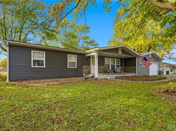 831 Locust St, Montgomery City, MO 63361