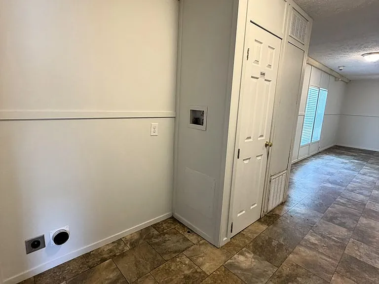 1030 Mildred St #12 — Photo 10