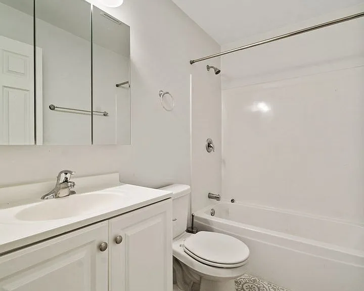 170 Waters Edge Dr #102 — Photo 12