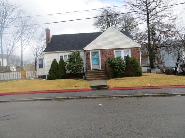 17 Jewell St, Providence, RI 02909