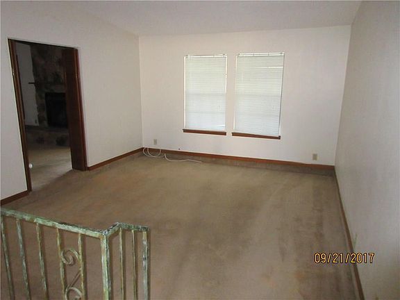 3rd image of 6704 Villa Hermosa Dr