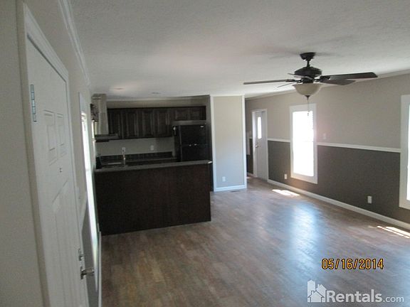 3rd image of 1015 Regas Dr S