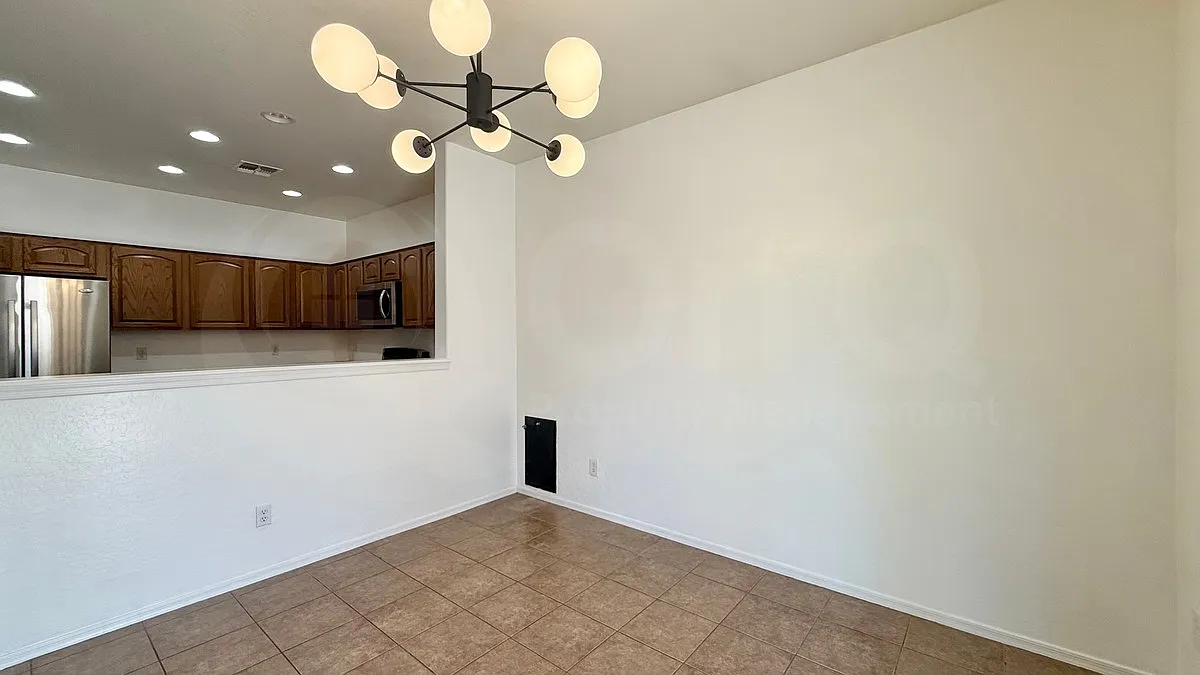 3 bed, 2.0 bath, 1426 sqft, $1,849 — Photo 4