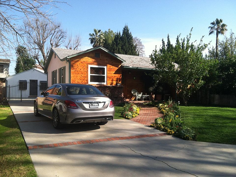 Private South of the blvd location