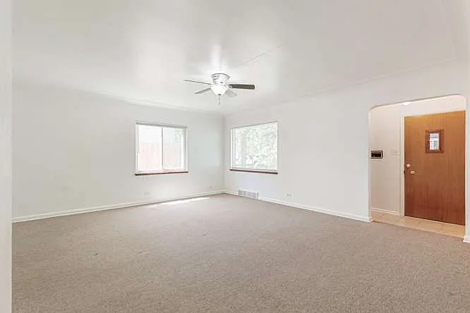 2610 S Marion St — Photo 4