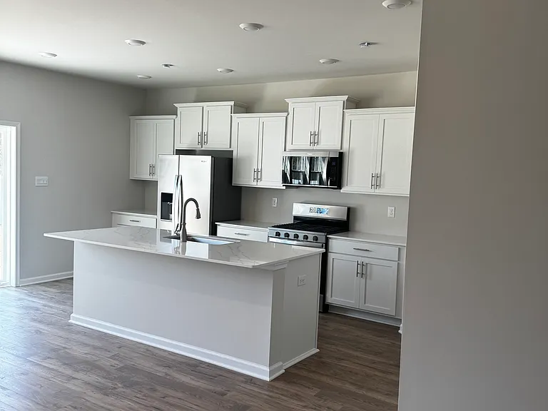 603 Scotty Blvd — Photo 12