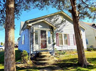 900 S 16th St, Herrin, IL 62948