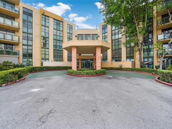 11780 SW 18th St APT 2252, Miami, FL 33175