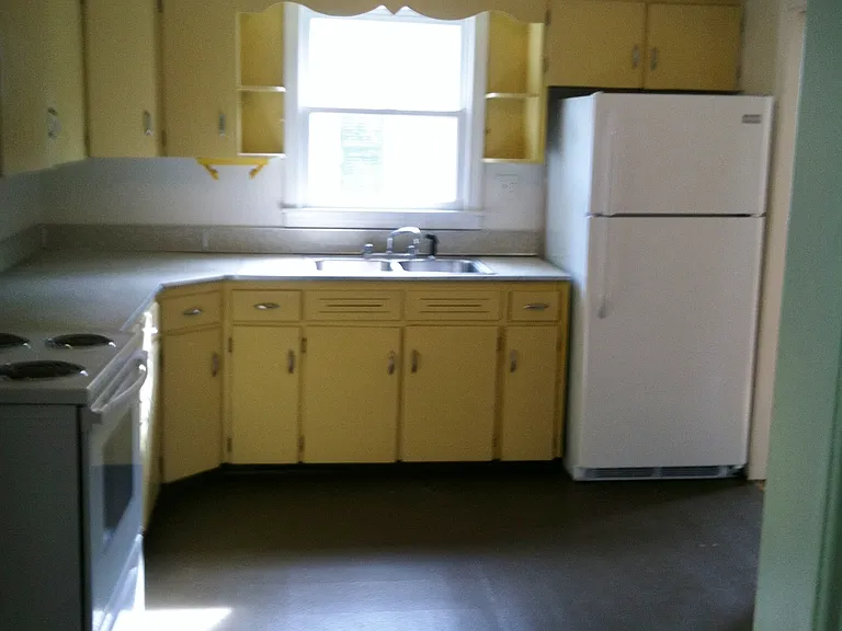 705 Jackson Blvd — Photo 5