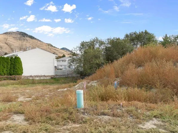 2629 Elston Dr, Kamloops, BC V2B 6X2