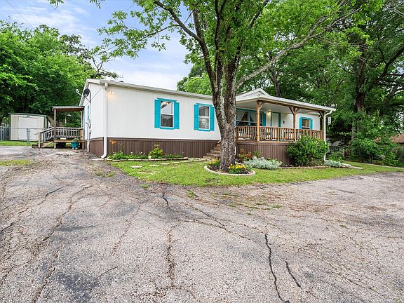 3rd image of 510 Nob Hill Ln