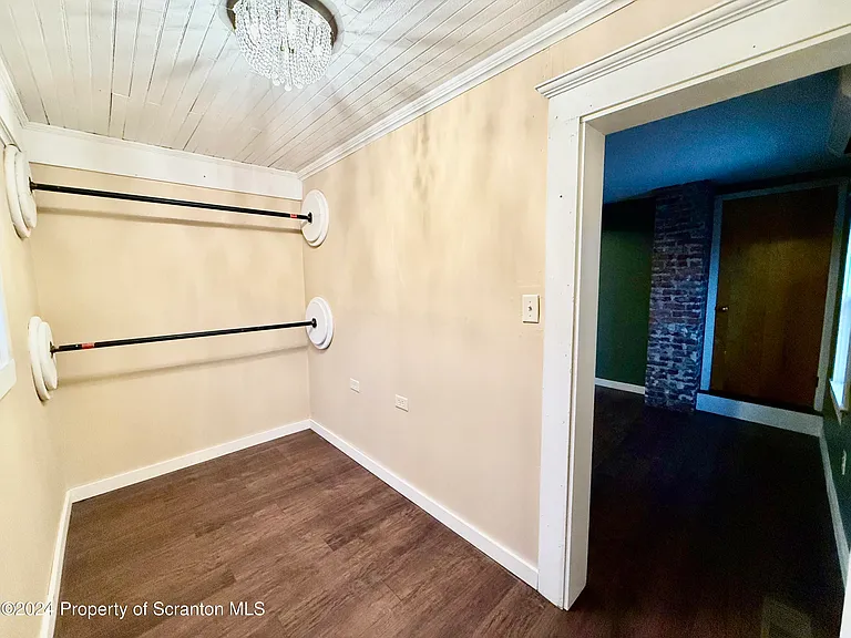22 N Goodwin Ave — Photo 14