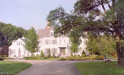 1st image of 2885 Round Hill Dr