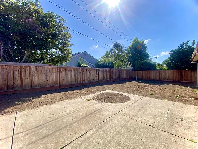 37051 Shasta St — Photo 17