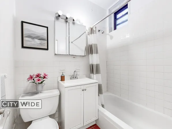 228 East 36th Street image 4 of 6