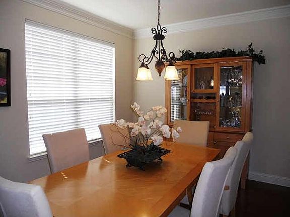 2nd image of 2460 Harbour Dr