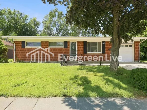 309 Brownstone Dr, Englewood, OH 45322