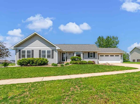 602 Viking Dr, Solon, IA 52333