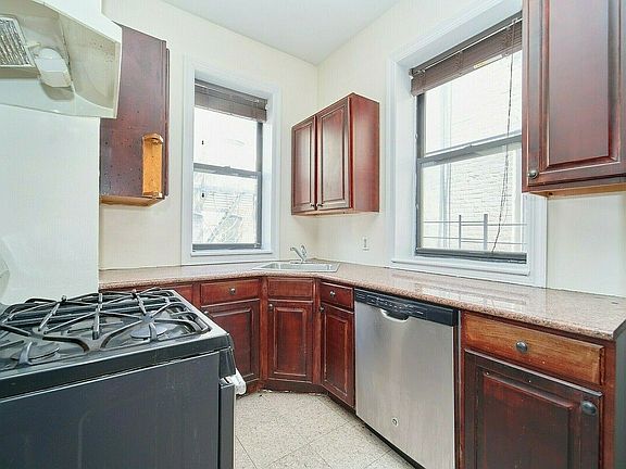 5th image of 147 W 111th St #7A