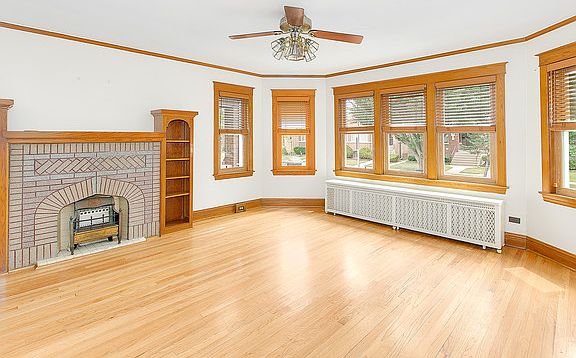 2nd image of 2932 N 76th Ct