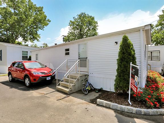 2nd image of 9 Avenue A
