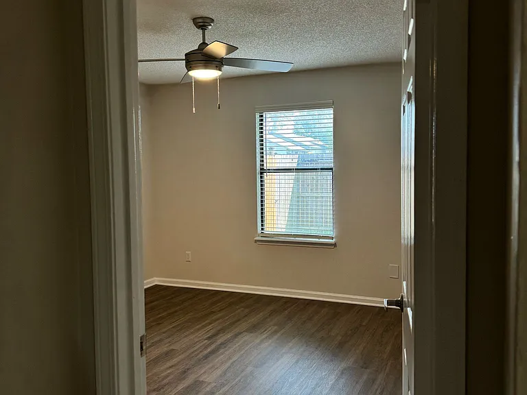 1278 Montecello Dr #B — Photo 12