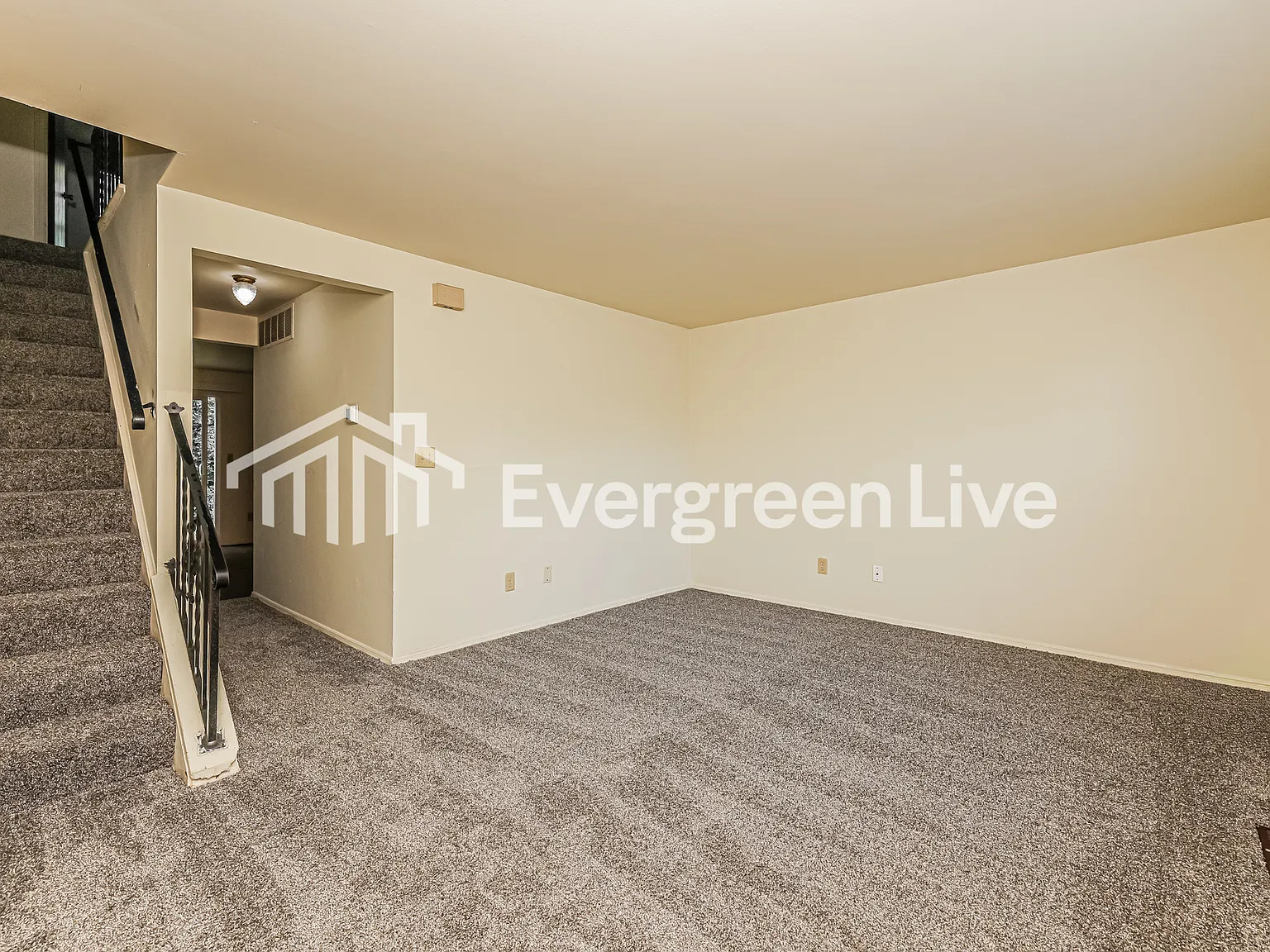 2 bed, 1.5 bath, 1094 sqft, $895 — Photo 3