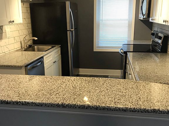 3rd image of 894 Kenmore Ave APT 1