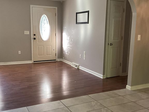 5th image of 8313 Roseborough Rd