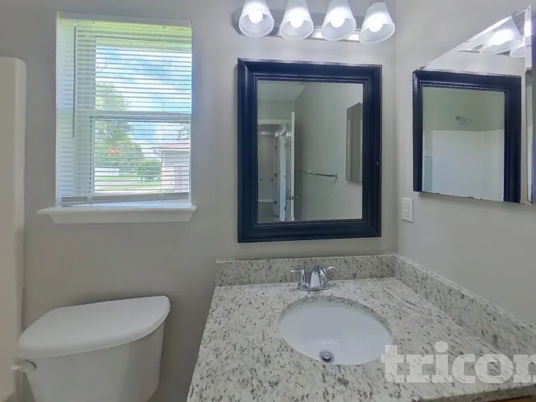 6830 Shoreline Ln — Photo 13