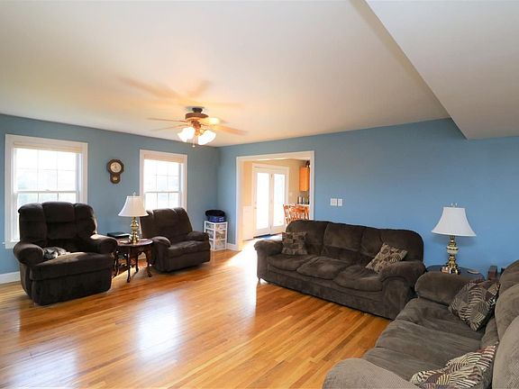 4th image of 124 Braemar Dr
