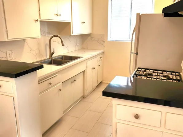 1133 Hacienda Pl APT 6, West Hollywood, CA 90069