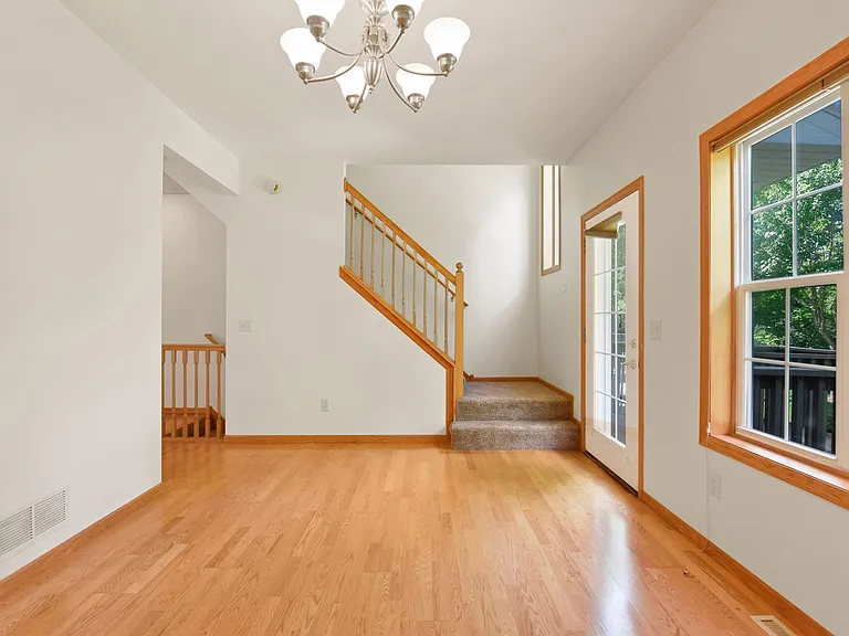 3704 Livingston Ave — Photo 5