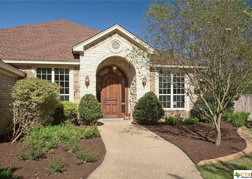 1st image of 4894 Lago Vista Dr