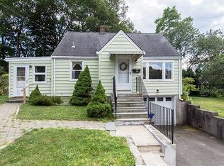 18 Rainbow Rd, Norwalk, CT 06851