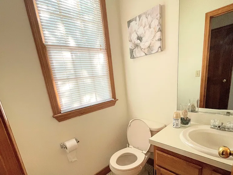 1052 Chestnut St — Photo 23