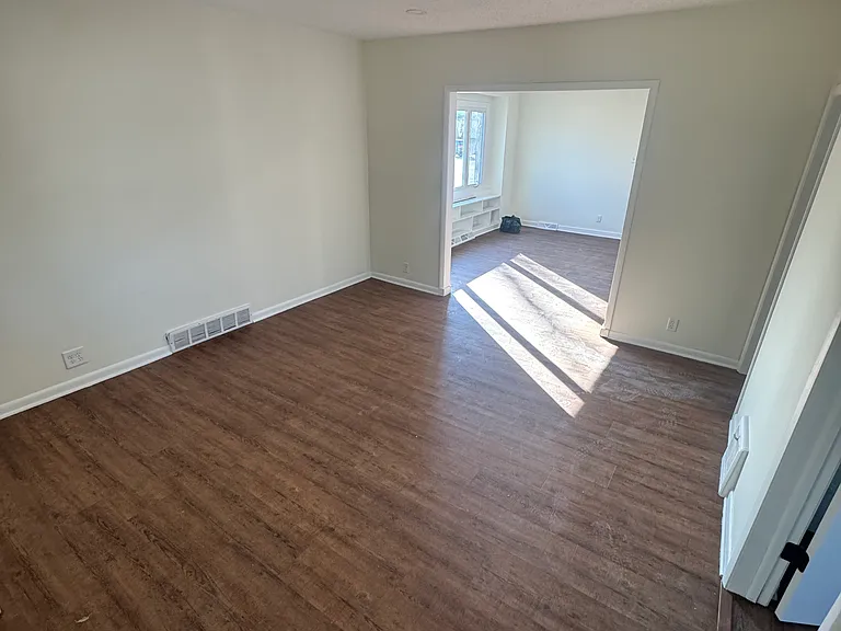 940 Becker St — Photo 5