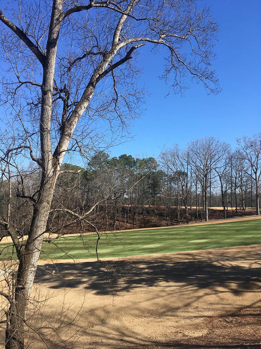 Dunwoody CC golf is steps away - 7620 Ball Mill Rd