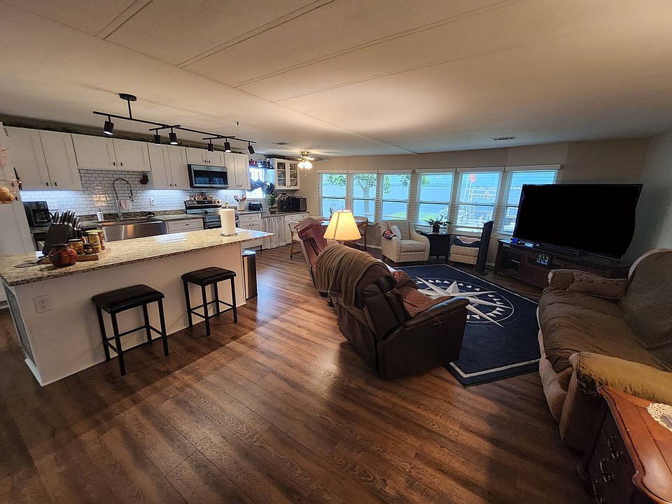 1st image of 282 Alpine Dr