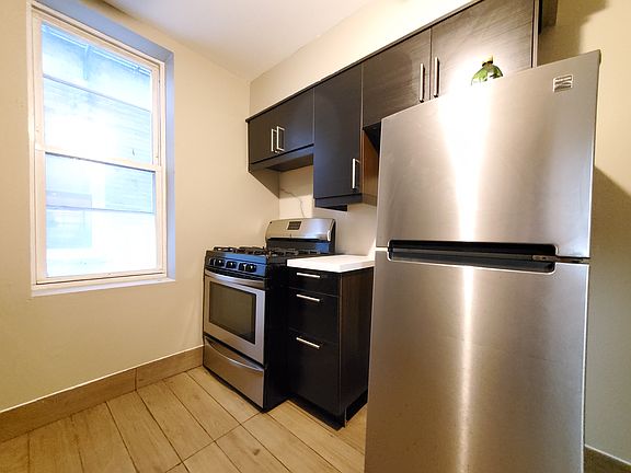 3rd image of 244 Clendenny Ave #2E