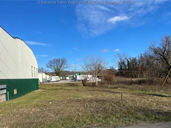 6314 Maccorkle Ave SW, Saint Albans, WV 25177