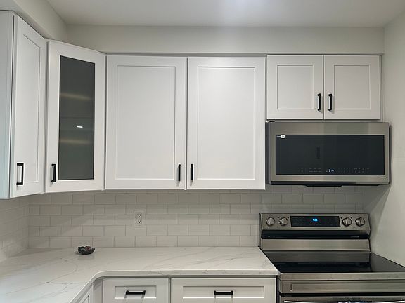 3rd image of 54 Briarwood Lane #B
