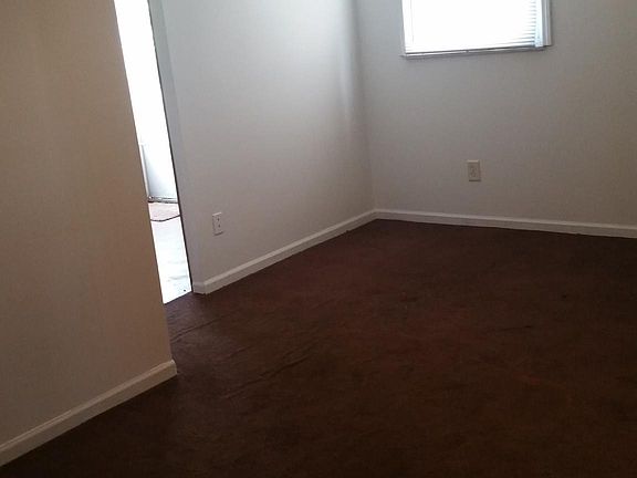 4th image of 3970 E Livingston Ave