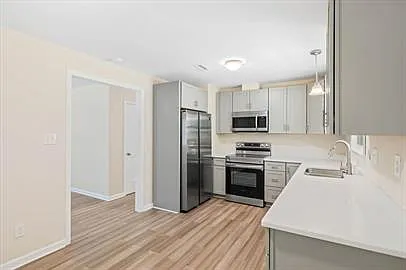 613 Grantland Dr — Photo 7