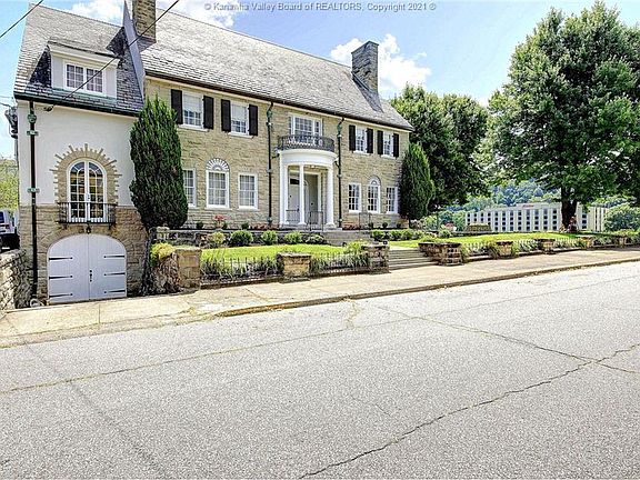 4th image of 1500 Kanawha Blvd E
