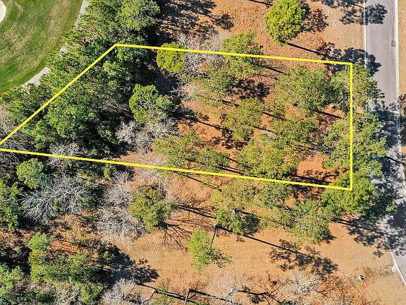 3rd image of 418 Laurel Valley Drive