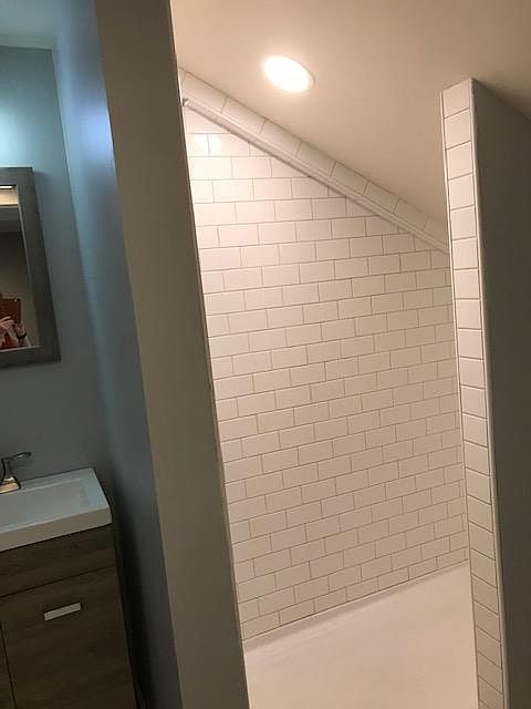 2nd image of 3610 5th Ave #201